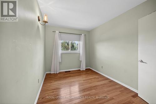6 Robert Road, Augusta, ON - Indoor Photo Showing Other Room