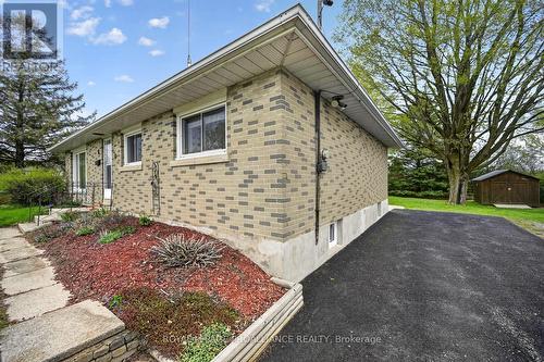 6 Robert Road, Augusta, ON - Outdoor