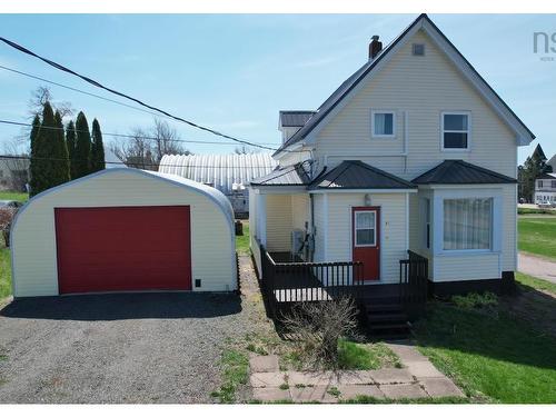 81 Queen Street  Springhill, NS B0M 1X0