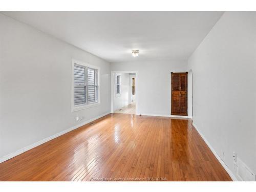 1130 Langlois, Windsor, ON 