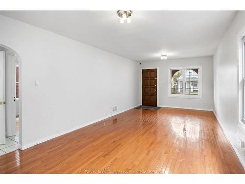 1130 Langlois, Windsor, ON 