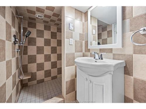 1130 Langlois, Windsor, ON 