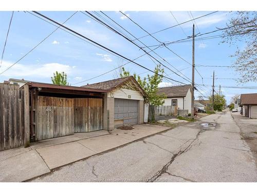 1130 Langlois, Windsor, ON 