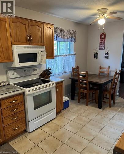13 Stanley Street, Cambridge, ON - Indoor Photo Showing Kitchen