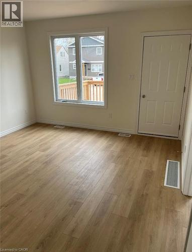 13 Stanley Street, Cambridge, ON - Indoor Photo Showing Other Room
