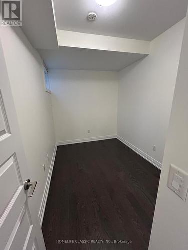 9 - 11 Eldora Avenue, Toronto, ON - Indoor Photo Showing Other Room