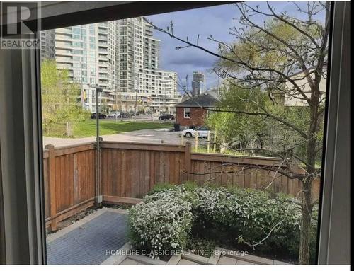 9 - 11 Eldora Avenue, Toronto, ON - Outdoor