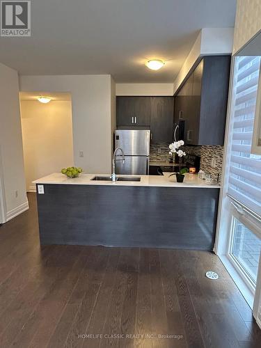 9 - 11 Eldora Avenue, Toronto, ON - Indoor Photo Showing Kitchen With Double Sink
