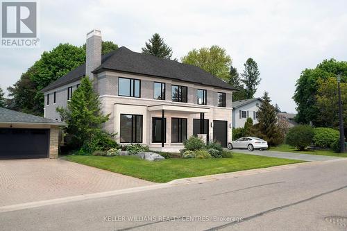 10 HAWTHORNE LANE  Aurora, ON L4G 3K7