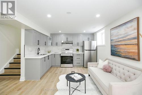 52 Foxacre Row, Brampton, ON - Indoor Photo Showing Kitchen