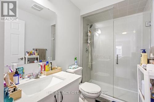 En-suite - 920 Nova Private, Ottawa, ON - Indoor Photo Showing Bathroom