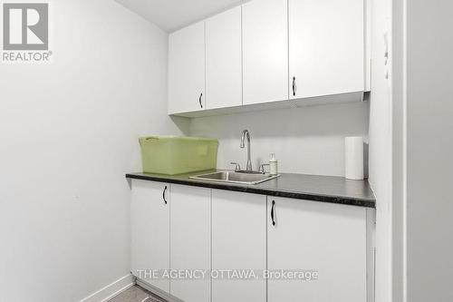 Laundry room on main level - 920 Nova Private, Ottawa, ON - Indoor