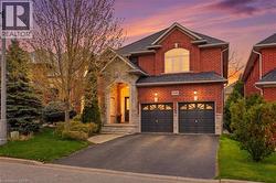 2202 BROOKHAVEN Crescent Oakville, ON L6M 5B8