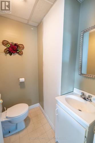 101 Third Street W, Cornwall, ON - Indoor Photo Showing Bathroom