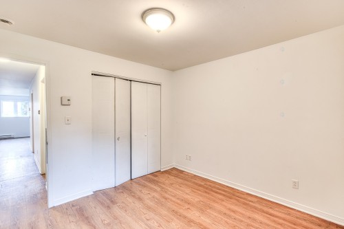 Chambre à coucher - 2-75 Ch. De La Grande-Côte, Boisbriand, QC - Indoor Photo Showing Other Room