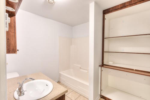 Salle de bains - 2-75 Ch. De La Grande-Côte, Boisbriand, QC - Indoor Photo Showing Bathroom