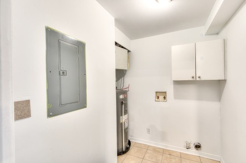 Salle de lavage - 2-75 Ch. De La Grande-Côte, Boisbriand, QC - Indoor Photo Showing Other Room