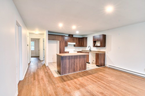 Salle à manger - 2-75 Ch. De La Grande-Côte, Boisbriand, QC - Indoor Photo Showing Kitchen