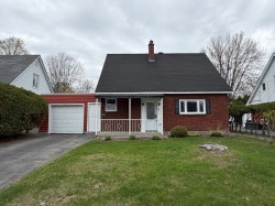 166 Rue Durocher  Gatineau (Hull), QC J8Y 2S6