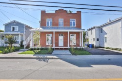 55 Rue St-Charles  Sainte-Thérèse, QC J7E 2A5