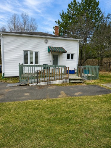 2232 Rue Labelle  Shawinigan, QC G9N 5H9
