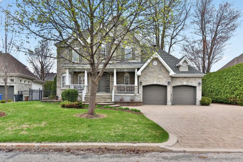 3 Rue de Rochebonne  Blainville, QC J7B 1W8