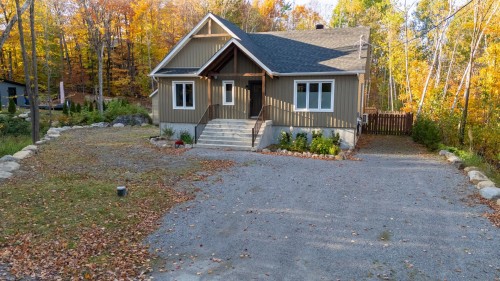Front of Structure - 18 Rue Ogilvy E., Saint-Hippolyte, QC - Outdoor