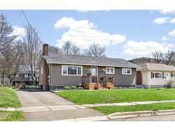 15 Bissett AVE Moncton, NB E1E 2S8
