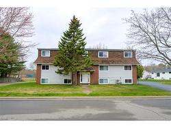 32 Berwick ST  Fredericton, NB E3A 4Y3