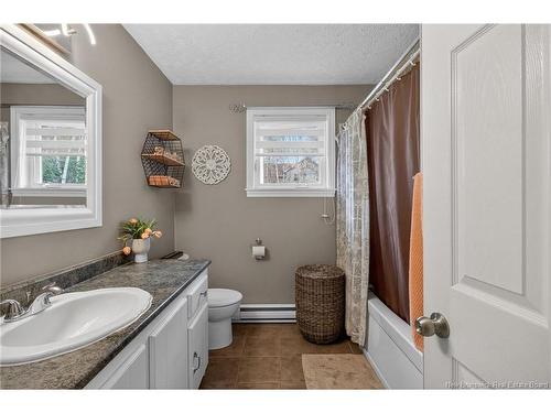 111 Thomas St, Dieppe, NB 