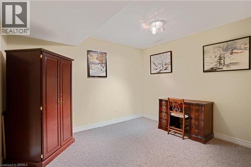 Neutral-toned walls complement the light-colored carpet flooring - 422 Powerline Road Unit# 10, Brantford, ON - Indoor