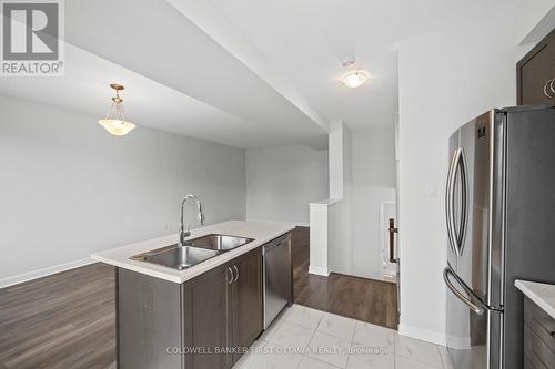 511 Clemency Crescent, Ottawa, ON - Indoor Photo Showing Kitchen With Double Sink
