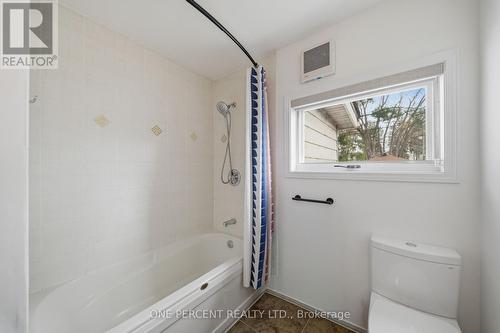69 Burland Street, Ottawa, ON - Indoor Photo Showing Bathroom