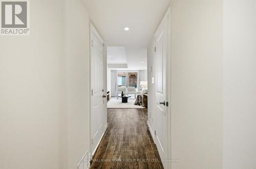 104 Gordon Circle, Newmarket, ON - Indoor Photo Showing Bathroom