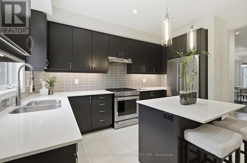 104 Gordon Circle, Newmarket, ON - Indoor Photo Showing Dining Room