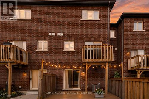 104 Gordon Circle, Newmarket, ON - Outdoor With Deck Patio Veranda With Exterior