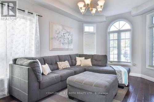 1970 Webster Boulevard, Innisfil, ON - Indoor Photo Showing Living Room