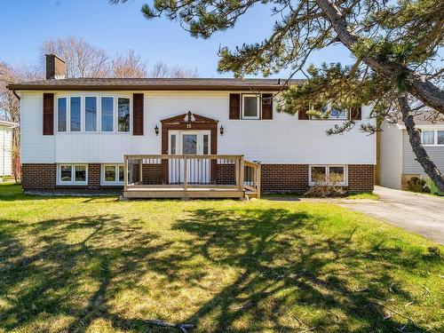 15 Skyvue Terrace  Dartmouth, NS B2W 3Z2
