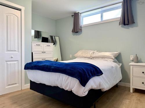 6 Durley Street, Amherst, NS 