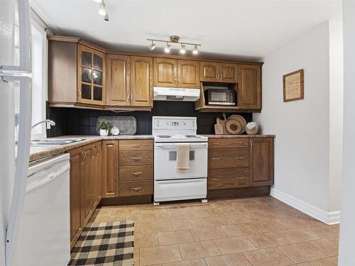 9 Maplewood Drive, Halifax, NS 