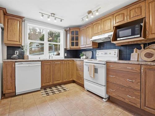 9 Maplewood Drive, Halifax, NS 