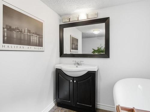 9 Maplewood Drive, Halifax, NS 