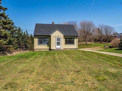 6000 Highway 1, Mavillette, NS 