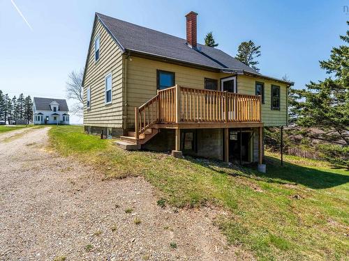 6000 Highway 1, Mavillette, NS 