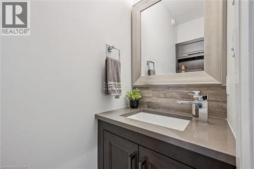 254 Gosling Gardens Unit# 20, Guelph, ON - Indoor Photo Showing Bathroom