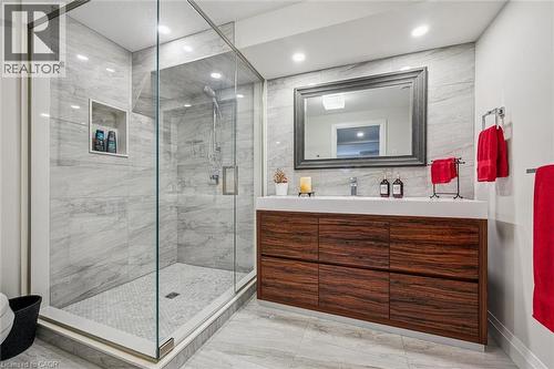 254 Gosling Gardens Unit# 20, Guelph, ON - Indoor Photo Showing Bathroom