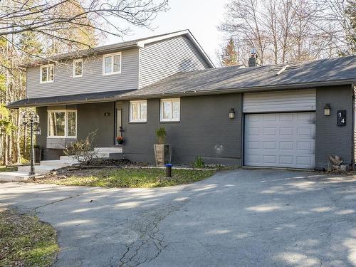 14 Sandstone Avenue, Fall River, NS 