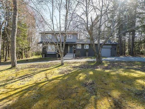 14 Sandstone Avenue, Fall River, NS 