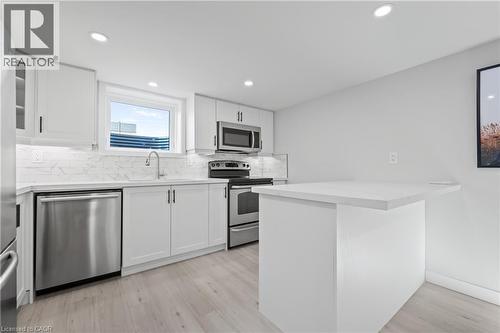 1180 Union Street, Kitchener, ON - Indoor Photo Showing Kitchen