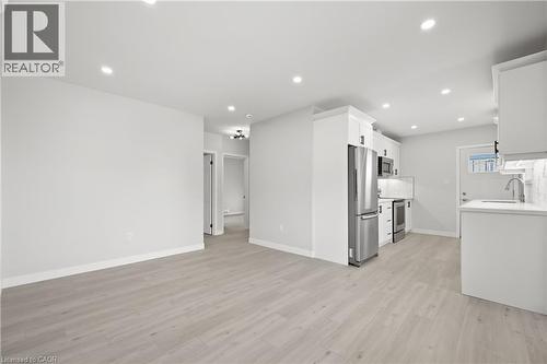 1180 Union Street, Kitchener, ON - Indoor Photo Showing Kitchen